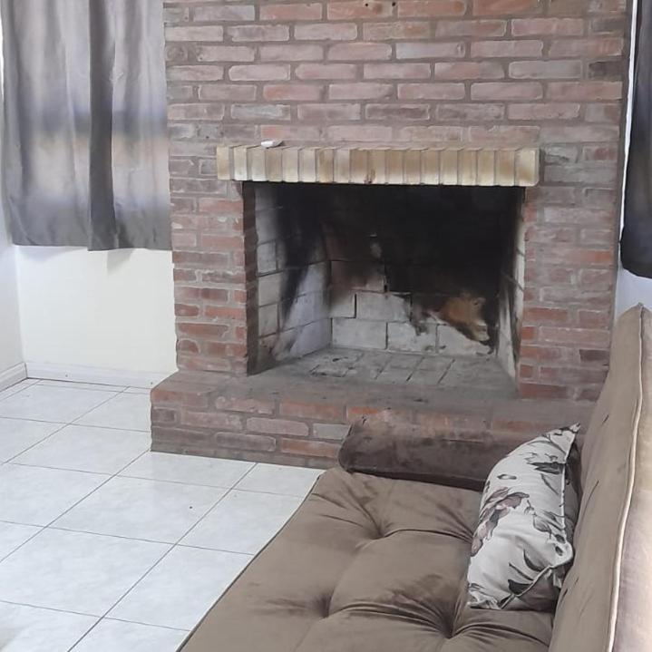 كانيلا Casa Ampla Com Lareira E Churrasqueira المظهر الخارجي الصورة